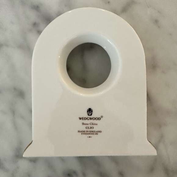 VINTAGE WEDGWOOD Bone China Floral & Gold Clock - Quartz Movement - Picture 13 of 15